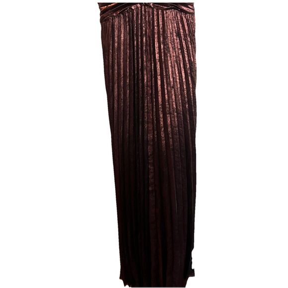 NEW Express BARE V NK PLEATED METALLIC MAXI  FIRED BRICK Mfg $148 Medium - Picture 5 of 12